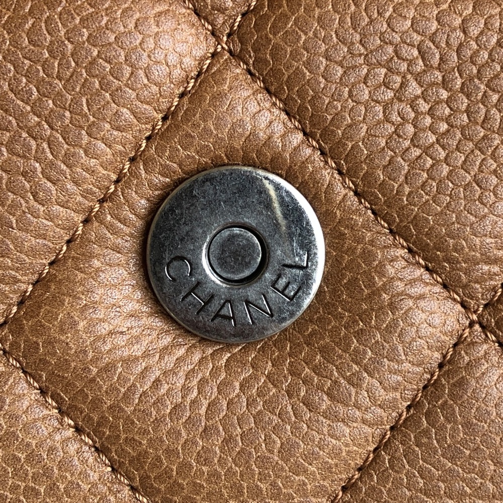 Chanel brown caviar flap - Picture 13 of 16